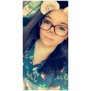 Meet your Posher, Caylee